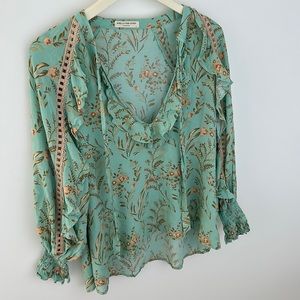 Spell floral blouse. Size small. Like new.